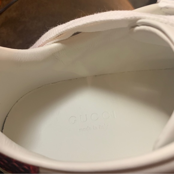 Gucci Ace Sneakers with Floral Embroidery - Picture 9 of 12